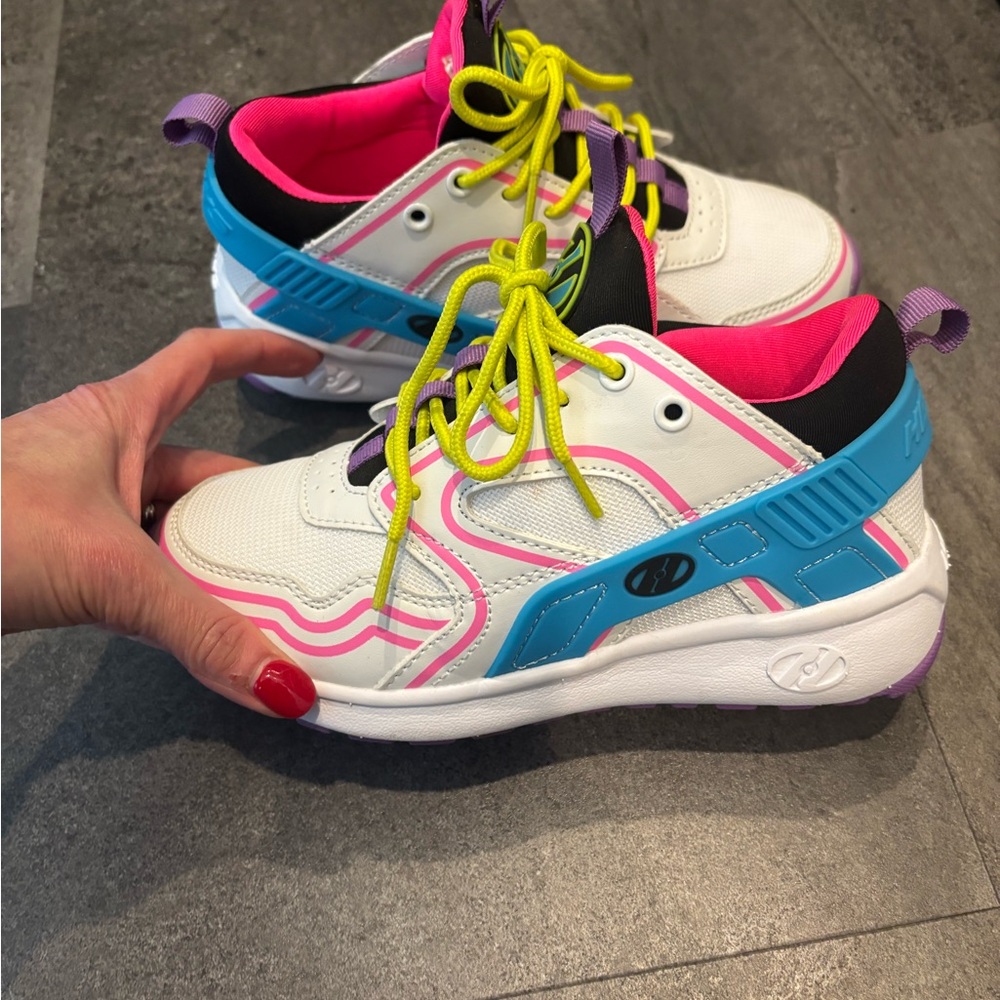 Heely’s Kids Sneakers, size 3, NWOT and box